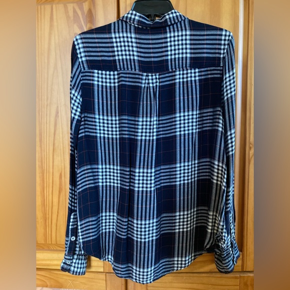 Forever 21 longsleeve lightweight flannel black and plaid-1x - Picture 3 of 3